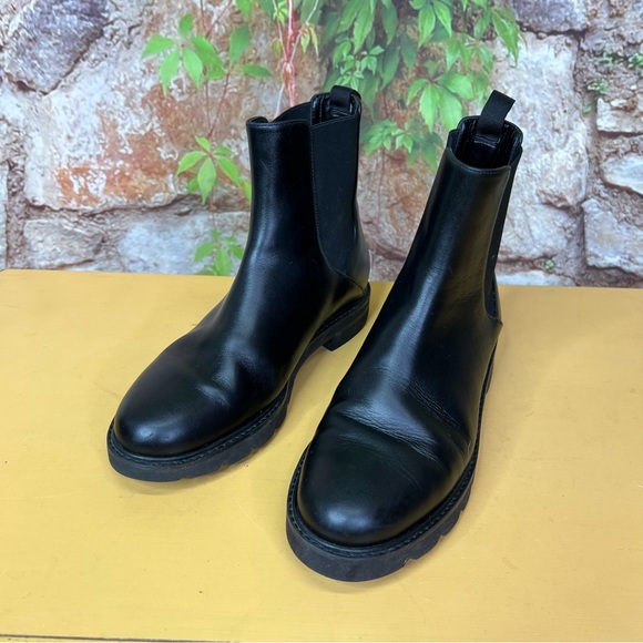 STUART WEITZMAN Black Leather Chelsea Boots, 6B - Picture 3 of 13